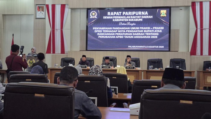 Rapat Paripurna DPRD Sukabumi