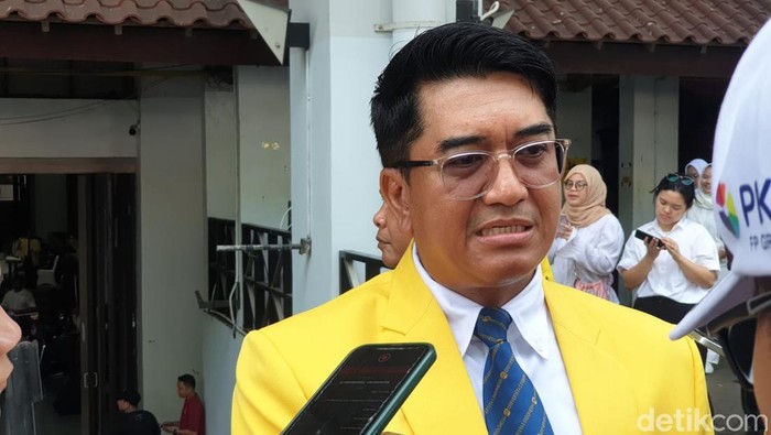 Rektor UI Heri Hermansyah beri jawaban terkait masih adanya ospek di UI.