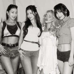 TWICE Terlalu Seksi Berujung Diborgol Sabrina Carpenter