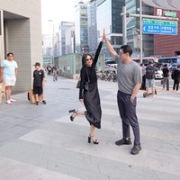 Sarwendah belakangan tengah ramai diperbincangkan karena polemik nafkah usai bercerai dari mantan suaminya, Ruben Onsu. Konflik tersebut ternyata membuat kekasih Sarwendah, Giorgio Antonio ikut disorot. Foto: dok instagram Sarwendah