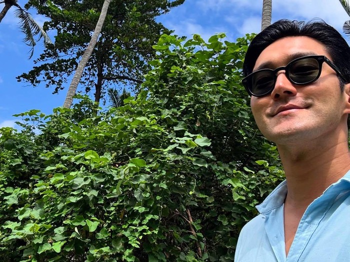 Siwon tengah menikmati liburan di Bali. (Instagram @siwonchoi)