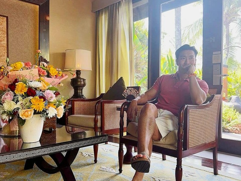 Siwon tengah menikmati liburan di Bali. (Instagram @siwonchoi)