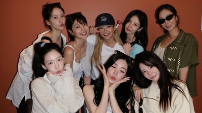 SNSD Full Member Rayakan Ultah Ke-18
