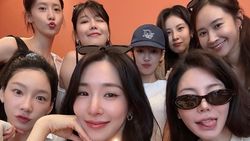SNSD Full Member Rayakan Ultah Ke-18 SNSD Full Member Rayakan Ultah Ke-18