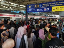 Suasana Manggarai Kembali Normal Usai Kereta Anjlok