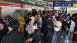 Suasana Manggarai Kembali Normal Usai Kereta Anjlok