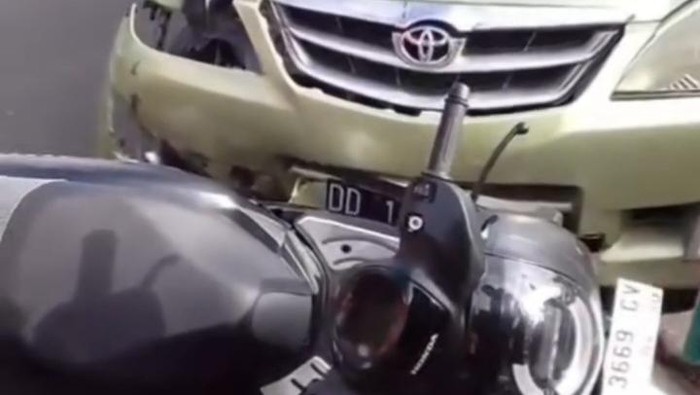 Tabrakan maut melibatkan motor dan mobil di Mamuju.