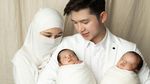 Ustaz Dennis Lim Bagi-bagi Coklat di Pesawat, Perdana Bawa Si Kembar Terbang