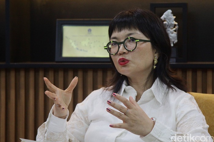Wamendiktisaintek Stella Christie