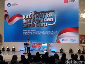 3 Kado Presiden Prabowo untuk Guru: Insentif, BSU hingga Bantuan Studi S1-D4