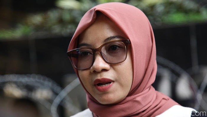 Almas Ghaliya Putri Sjafrina