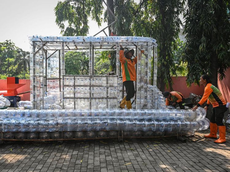 Bukan Perahu Biasa, Ini Armada dari Limbah Botol Plastik