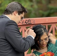 Kini, Carmen, salah satu dari mereka, telah resmi menikah dengan kekasihnya, Daniel McCormack. Foto: dok. Instagram @it.be.dan @carmen_soland