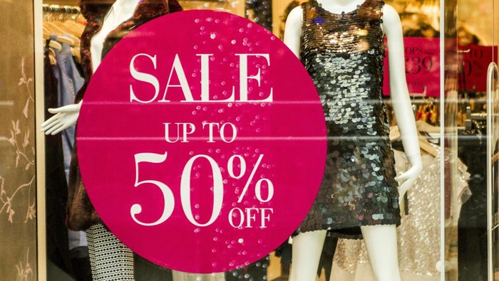 Diskon atau promo di toko
