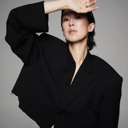 Hong Jin Kyung Cerai setelah 22 Tahun Pernikahan