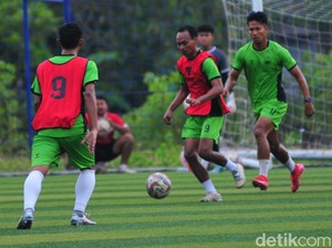 Iman Budi Eks Persis Solo Gabung PSIS Semarang