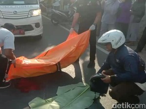 Pemotor Perempuan Tewas Usai Jatuh Saat Menyalip di Pasuruan