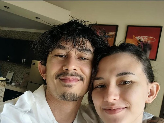 Kenangan Dahlia Poland dan Fandy Christian Saat Makan Bareng
