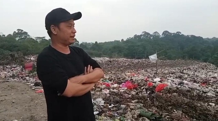Ketua DPRD Pandeglang, Ahmad Khatibul Umam mendorong Pemkab Pandeglang serius menangani tempat pembuangan akhir (TPA) Bangkonol. (dok Ist)