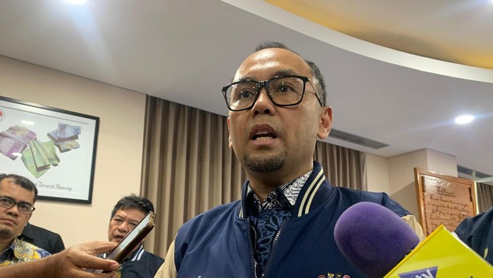 Ketua PPATK Ivan Yustiavandana di kantornya, Jakarta Pusat, Rabu (6/7/2025).