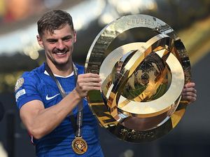 Chelsea Resmi Lepas Dewsbury-Hall ke Everton