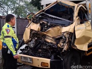 Video Tabrakan Beruntun di Tol Cipularang, 1 Orang Tewas