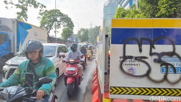 Lalin TB Simatupang Macet Pagi Ini (6/8)