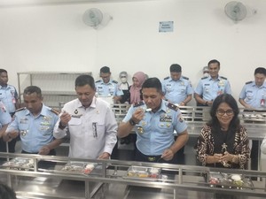 SPPG Lanud Sultan Hasanuddin Suplai 4.500 Porsi MBG ke 15 Sekolah di Maros