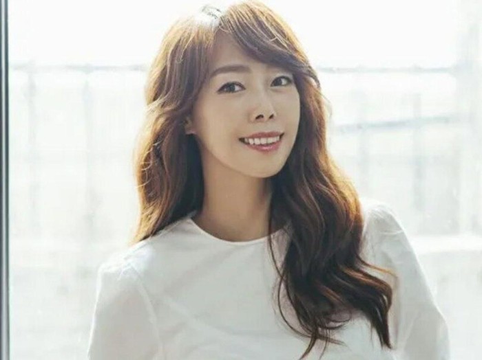 Penyanyi Korea Lee Min.