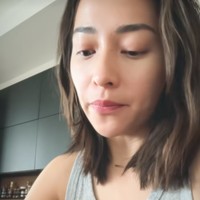 Tetap cantik meski tanpa pulasan makeup, penampilan Nikita kerap banjir pujian. Kulit wajahnya tampak begitu mulus tanpa kerutan atau noda sedikitpun. Foto: TikTok/@nikitawillyofficial