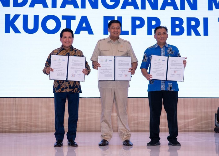 Penandatanganan MoU Kuota Penyaluran dan Akad Massal 1.000 Nasabah KPR Subsidi yang berlangsung di Menara BRILiaN, Jakarta, Selasa (5/8/2025).