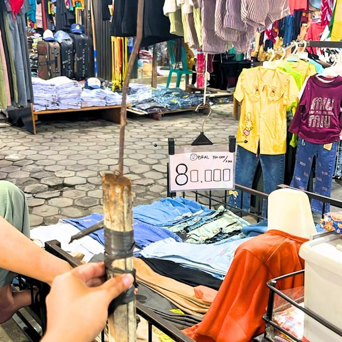 Barang bukti yang diduga digunakan pelaku untuk melancarkan aksinya