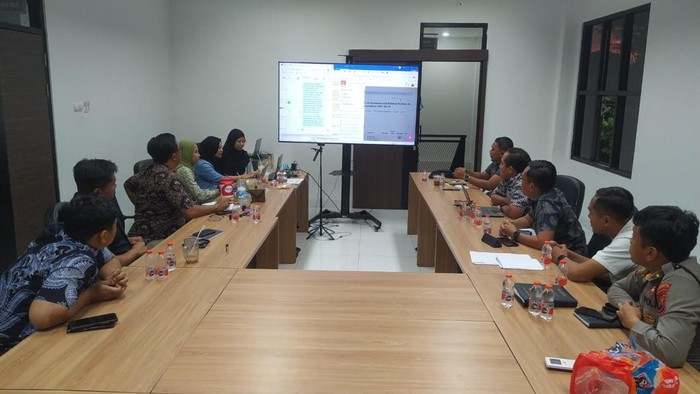 Polresta Banyumas, Polda Jateng, mengadakan short course yang menghadirkan pemateri dari LSE (the London School of Economics and Political Science). (dok. Polda Jateng)