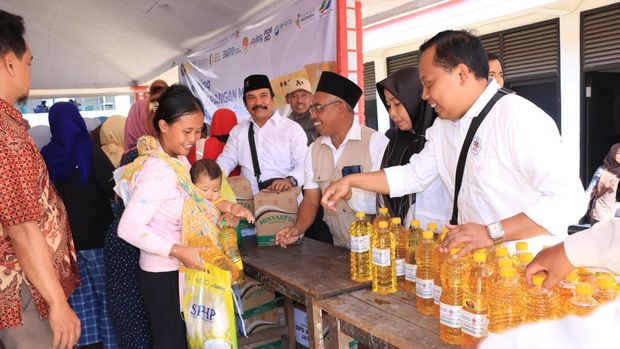 Polri gelar Pasar Murah di Desa Rembun, Kecamatan Dampit, Kabupaten Malang, Rabu (6/8/2025).
