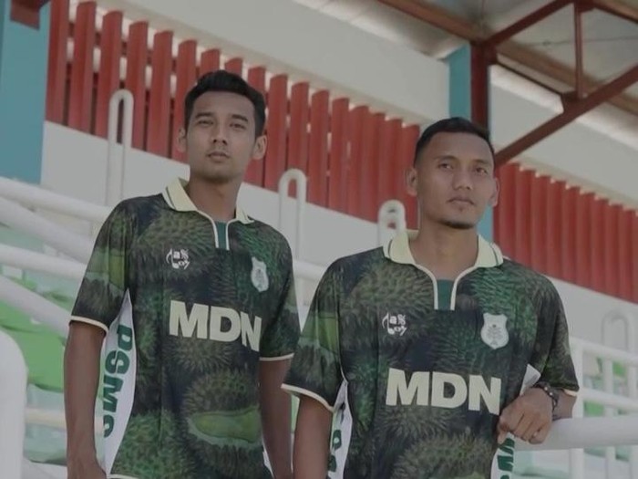 Dua pemain baru PSMS Medan Syarif Wijianto dan Nazar Nurzaidin