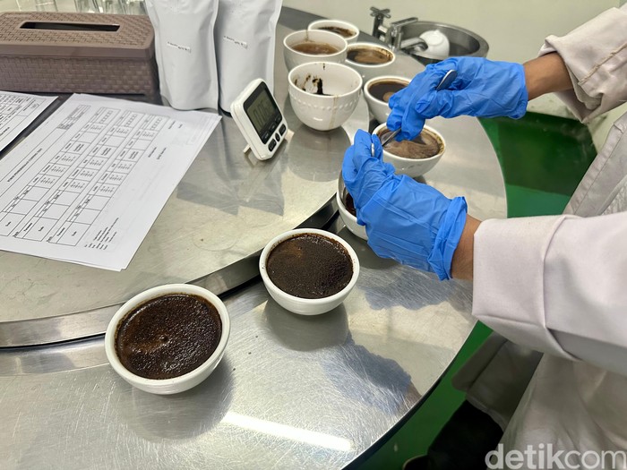 PT Bumi Boga Laksmi Kopi Sachet Juga Dibuat dari Biji Kopi Pilihan, Begini Prosesnya