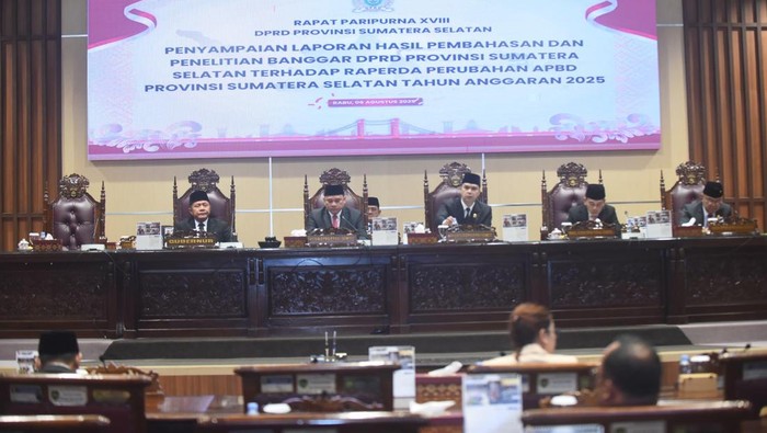 Raperda Perubahan APBD 2025 disahkan saar Rapat Paripurna DPRD Sumsel.