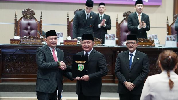 Raperda Perubahan APBD 2025 disahkan saar Rapat Paripurna DPRD Sumsel.