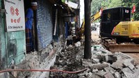 Perbaikan infrastruktur tersebut merupakan bagian dari program penataan kawasan kota yang berorientasi pada pejalan kaki dan penanggulangan banjir. Dengan saluran air yang berfungsi baik, genangan air yang kerap terjadi saat musim hujan diharapkan dapat diminimalisir.
