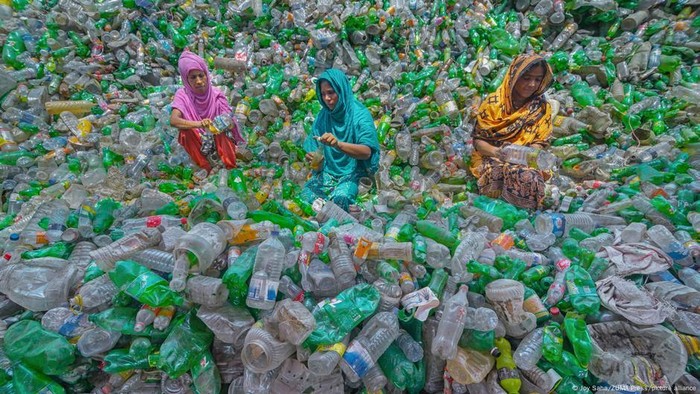 Sampah Plastik Tenggelamkan Bumi, Bagaimana Mengatasinya?