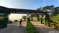 Pintu masuk objek wisata Side Land Kaduela Kuningan.