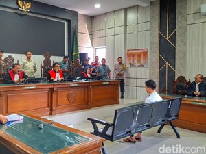 Pengajar yang Habisi Santri di Ibun Bandung Dituntut 15 Tahun Penjara