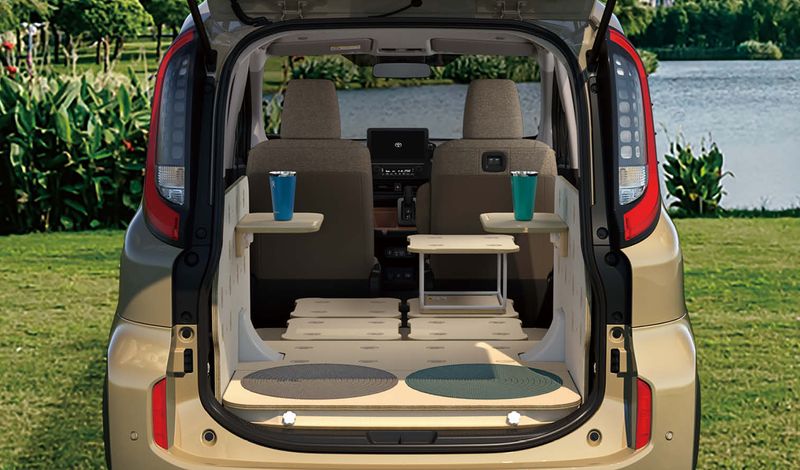 Toyota Sienta Juno