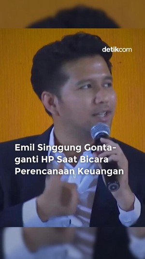 Video: Wagub Emil Sentil Gonta-ganti HP Saat Bicara Keuangan