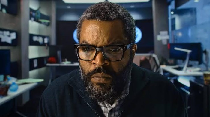 Cuplikan adegan Ice Cube di War of the Worlds.