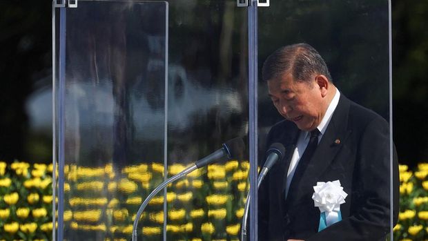 Japanese Prime Minister Shigeru Ishiba delivers a speech during the 80th Atomic Bombing Day anniversary in Hiroshima, western Japan, August 6, 2025. REUTERS/Kim Kyung-Hoon