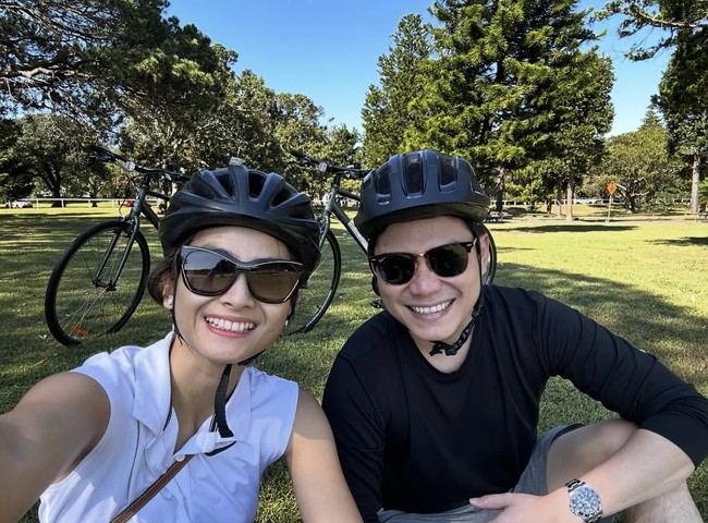 Meski sudah bercerai namun foto-foto mesra kebersamaan Acha dan Vicky masih terlihat di unggahan-unggahan lama Instagramnya. Terlihat sebelum memutuskan cerai keduanya begitu kompak dan romantis. Foto: Instagram/@septriasaacha