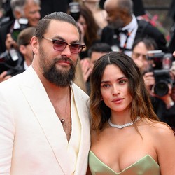 Kisah Cinta Jason Momoa dan Adria Arjona, dari Lawan Main Jadi Mesra