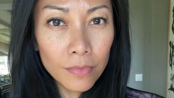 Tanpa Botox, Begini Penampakan Kulit Anggun C. Sasmi di Usia 51