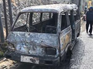 Lagi Antre Bubur, Ujang Mendadak Panik Angkotnya Meledak di Sukabumi